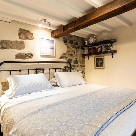 Bwthyn Capten - A Charming Cottage For Up To 6 Newport  Esterno foto
