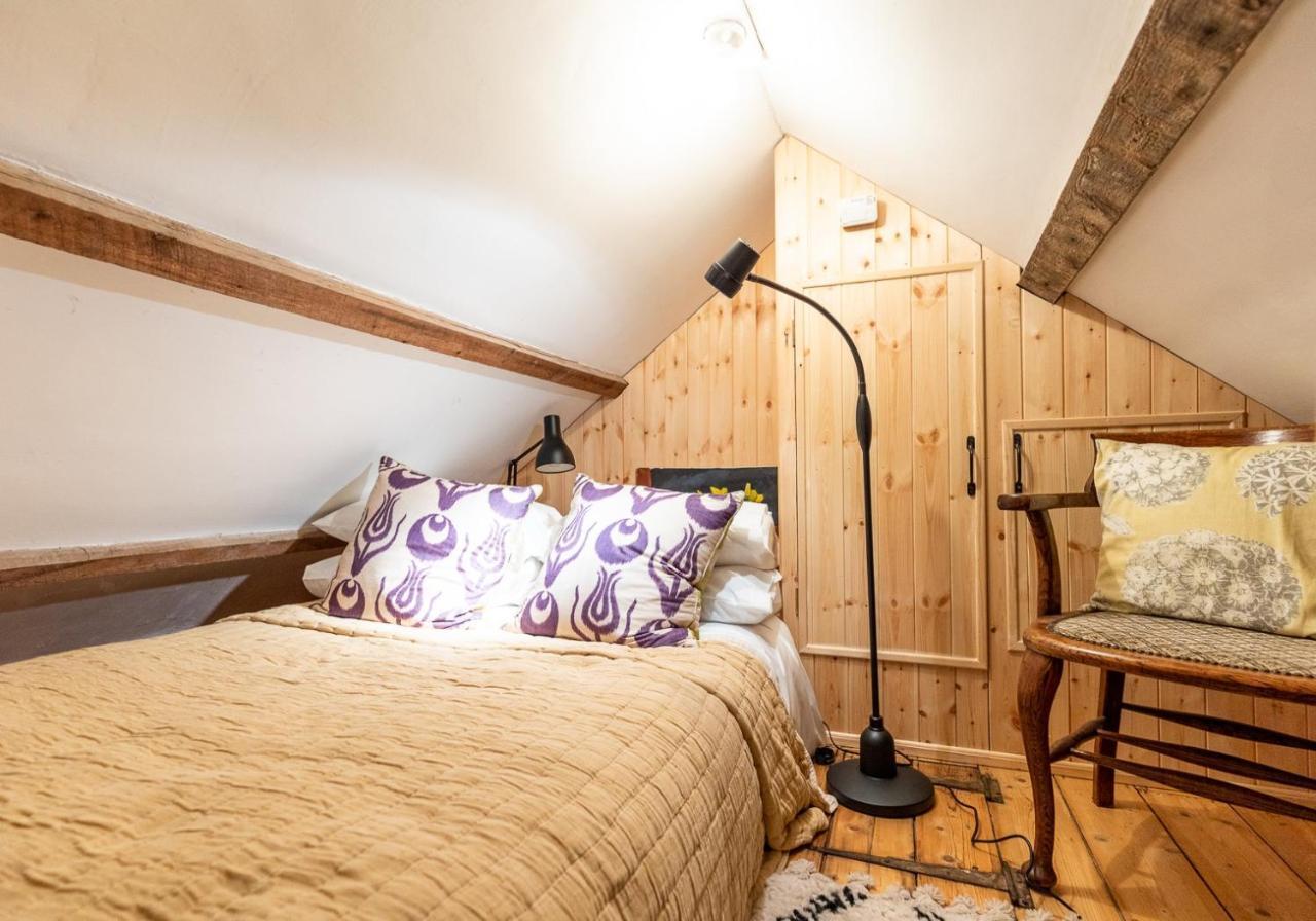 Bwthyn Capten - A Charming Cottage For Up To 6 Newport  Esterno foto